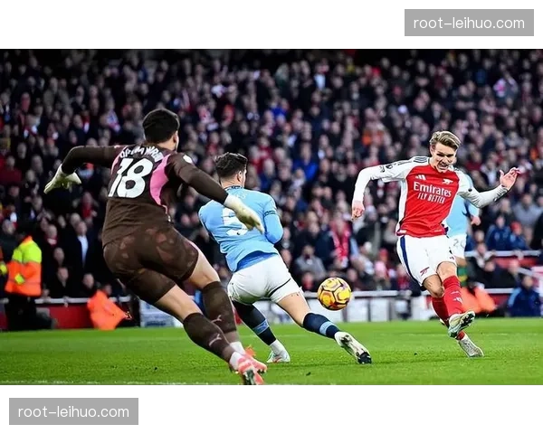 阿森纳对阵桑德兰比赛中 枪手展现高效攻防节奏完胜对手 阿森纳对阵桑德兰比赛中 枪手展现高效攻防节奏完胜对手