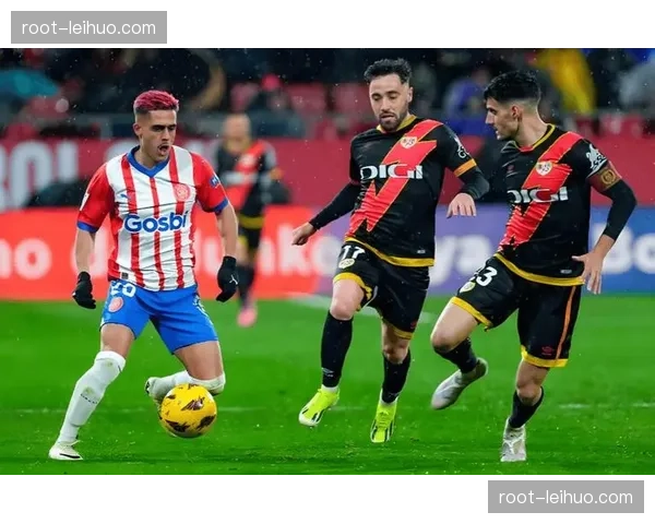 赫塔菲防守转换速度不足，面对快速反击容易暴露空当